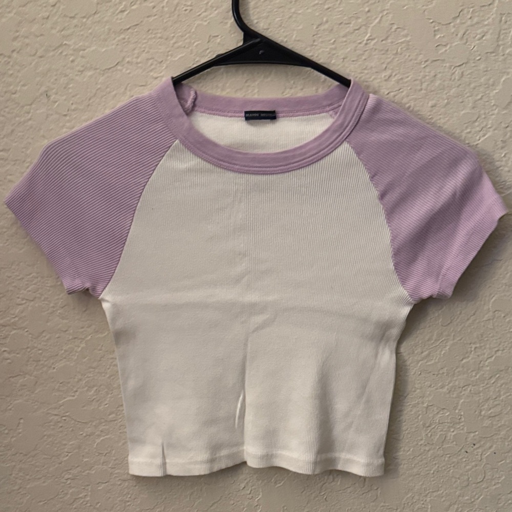 Brandy Melville Lavender and White Crop Top
